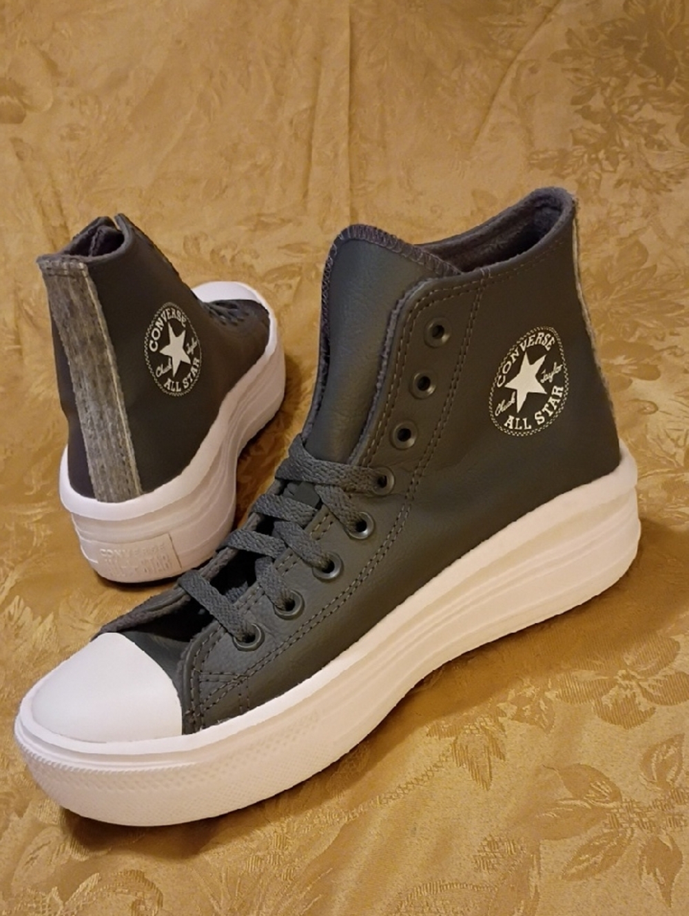 CONVERSE High Top Platform Sneakers in Gray and White Women's 8.5 Men's 6.5